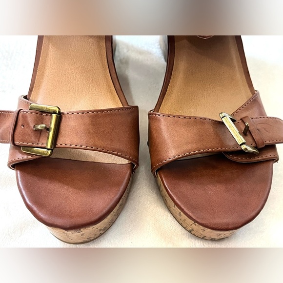 Mossimo Supply Co Brown Wedge Sandals with Buckle Detail Women’s Size 9 - Picture 4 of 12
